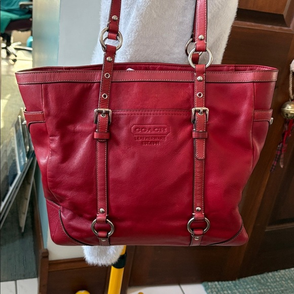 Coach Vintage East West gallery tote Cherry Red LeatherSilvertone Hw turnlocks
